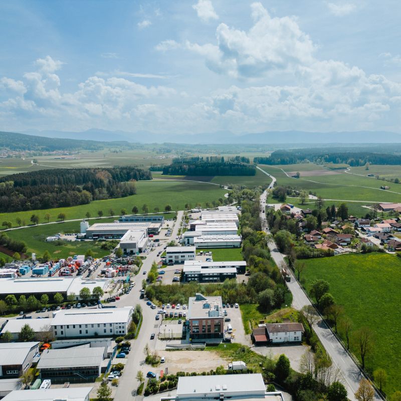 Luftaufnahme vom Campus von AMW in Warngau
